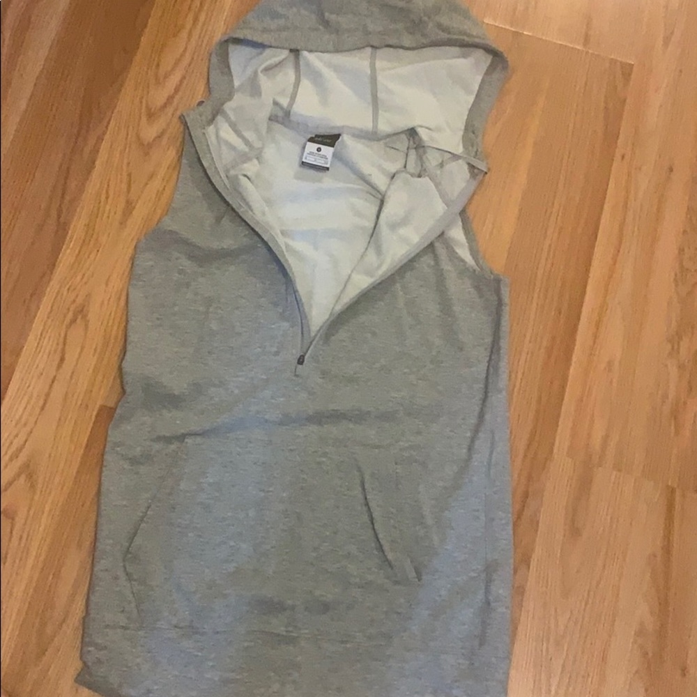 Nike cut off half zip up (dri fit)